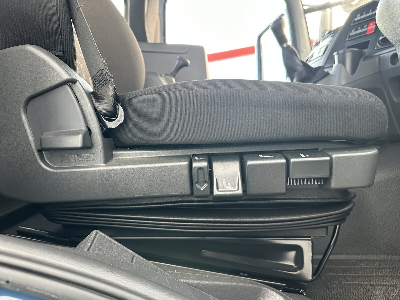 Novu Kamion sa golom šasijom i zatvorenom kabinom Mercedes-Benz Atego 1630 AK 4x4 Atego 1630 AK 4x4, Rechtslenker: slika 6 Novu Kamion sa golom šasijom i zatvorenom kabinom Mercedes-Benz Atego 1630 AK 4x4 Atego 1630 AK 4x4, Rechtslenker: slika 6