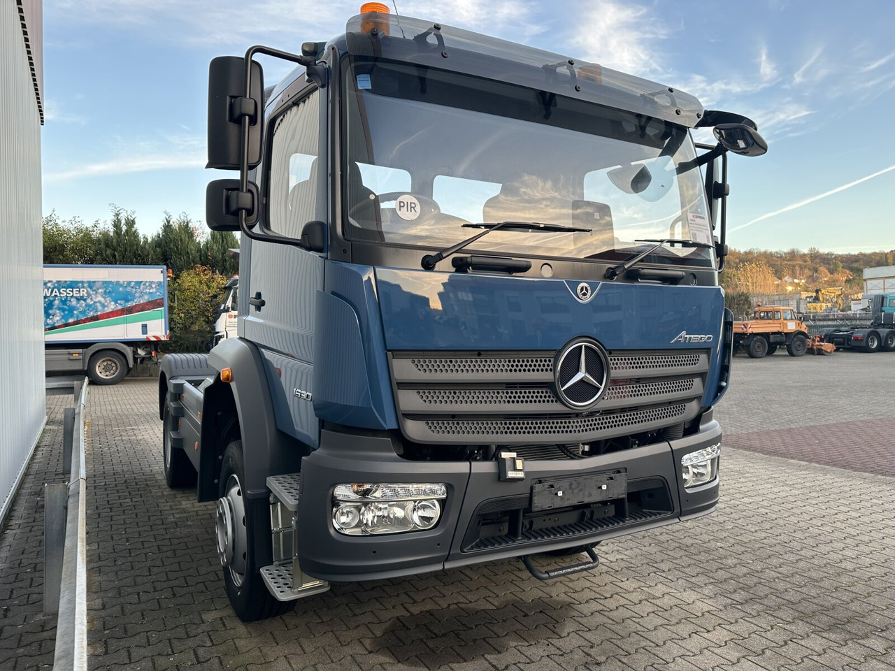 Novu Kamion sa golom šasijom i zatvorenom kabinom Mercedes-Benz Atego 1630 AK 4x4 Atego 1630 AK 4x4, Rechtslenker: slika 10 Novu Kamion sa golom šasijom i zatvorenom kabinom Mercedes-Benz Atego 1630 AK 4x4 Atego 1630 AK 4x4, Rechtslenker: slika 10