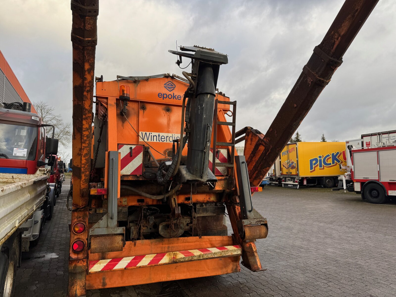 Kamion za utovaranje kontejnera Mercedes-Benz Atego 1828 4x4 Atego 1828 4x4, Tele-Absetzer, Winterdienstausstattung: slika 6