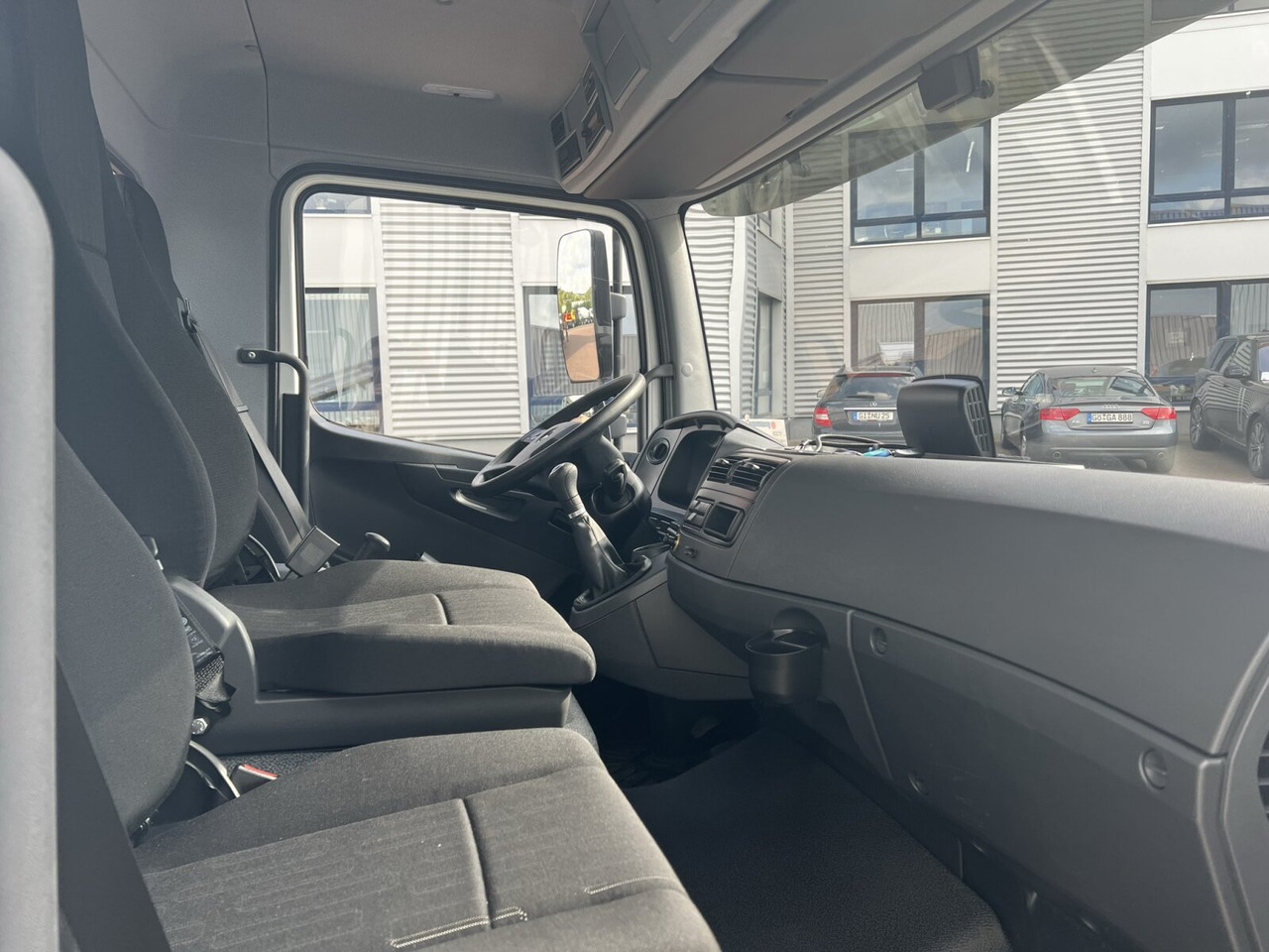 Mercedes-Benz Atego 818 K 4x2 Atego 818 K 4x2, 2x AHK, Meiller-Kipper, mehrfach Vorhanden! - Istovarivač: slika 5 Mercedes-Benz Atego 818 K 4x2 Atego 818 K 4x2, 2x AHK, Meiller-Kipper, mehrfach Vorhanden! - Istovarivač: slika 5