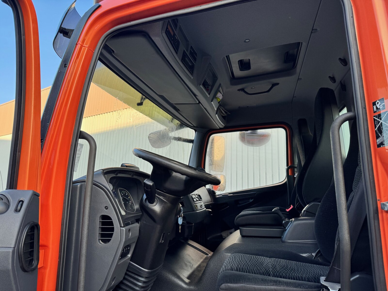 Mercedes-Benz Atego 824 L 4x2 Atego 824 L 4x2, Motorabtrieb, City-Abroller - Kamion sa hidrauličnom kukom: slika 3 Mercedes-Benz Atego 824 L 4x2 Atego 824 L 4x2, Motorabtrieb, City-Abroller - Kamion sa hidrauličnom kukom: slika 3