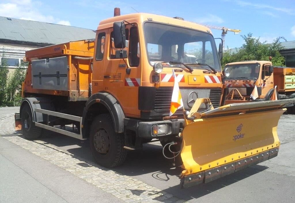 Mercedes-Benz NG 1928 A 4x4 NG 1928 A 4x4, V8-Motor, Winterdienstaustattung - Kamion sa golom šasijom i zatvorenom kabinom: slika 2 Mercedes-Benz NG 1928 A 4x4 NG 1928 A 4x4, V8-Motor, Winterdienstaustattung - Kamion sa golom šasijom i zatvorenom kabinom: slika 2