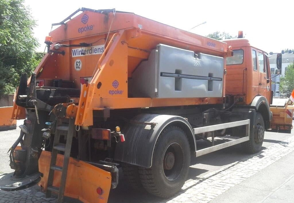 Mercedes-Benz NG 1928 A 4x4 NG 1928 A 4x4, V8-Motor, Winterdienstaustattung - Kamion sa golom šasijom i zatvorenom kabinom: slika 3 Mercedes-Benz NG 1928 A 4x4 NG 1928 A 4x4, V8-Motor, Winterdienstaustattung - Kamion sa golom šasijom i zatvorenom kabinom: slika 3