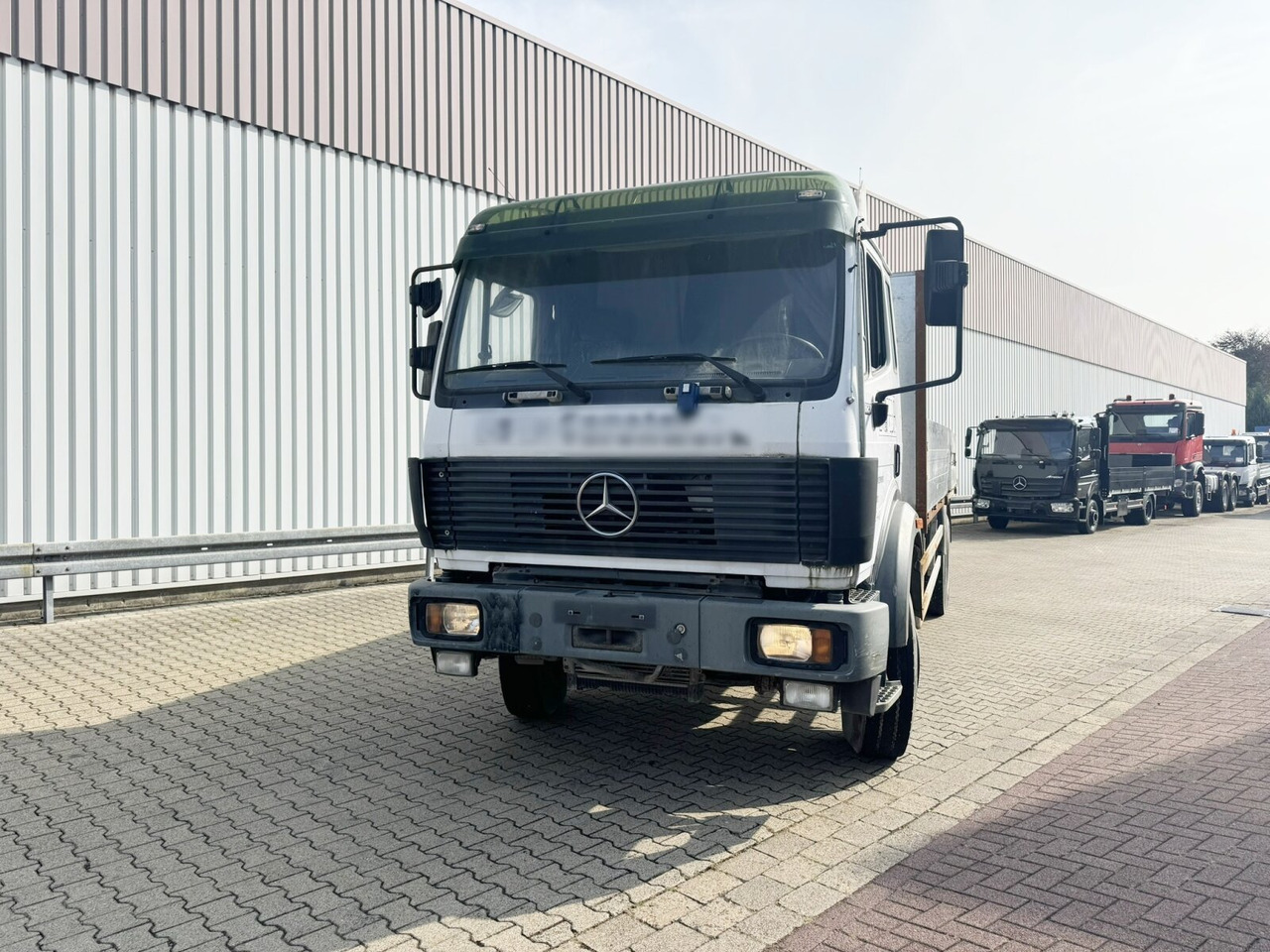 Kamion sa tovarnim sandukom Mercedes-Benz SK 1827L 4x2 SK 1827L 4x2: slika 8