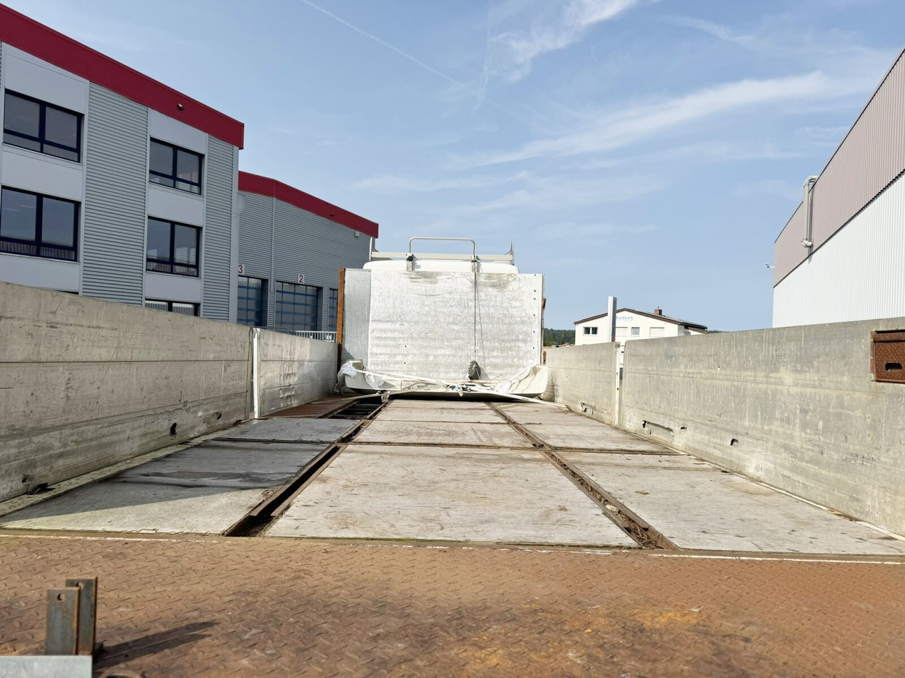 Kamion sa tovarnim sandukom Mercedes-Benz SK 1827L 4x2 SK 1827L 4x2: slika 13