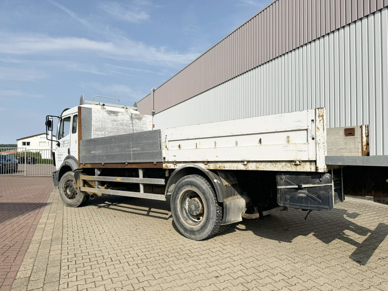 Kamion sa tovarnim sandukom Mercedes-Benz SK 1827L 4x2 SK 1827L 4x2: slika 14
