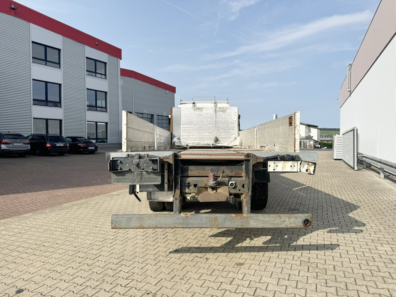 Kamion sa tovarnim sandukom Mercedes-Benz SK 1827L 4x2 SK 1827L 4x2: slika 12