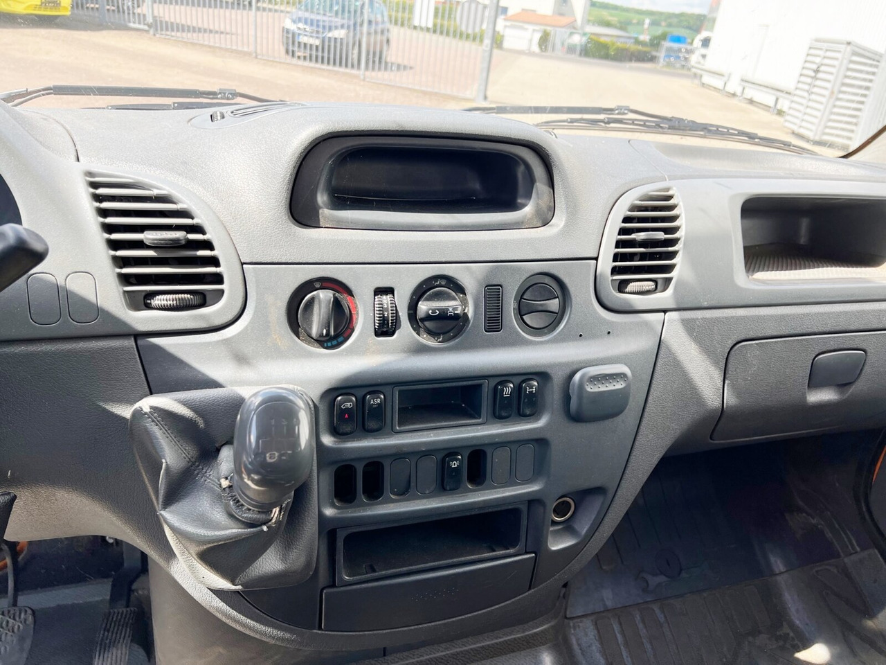 Mercedes-Benz Sprinter 308 4x2 Doka Sprinter 308 4x2 Doka - Dostavno vozilo s ravnom platformom, Dostavno vozilo sa duplom kabinom: slika 2 Mercedes-Benz Sprinter 308 4x2 Doka Sprinter 308 4x2 Doka - Dostavno vozilo s ravnom platformom, Dostavno vozilo sa duplom kabinom: slika 2
