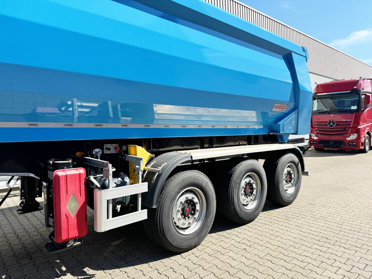 Novu Poluprikolica Euro ATM 27 Euro ATM 27, HARDOX Stahlmulde ca. 27m³, Liftachse: slika 6 Novu Poluprikolica Euro ATM 27 Euro ATM 27, HARDOX Stahlmulde ca. 27m³, Liftachse: slika 6