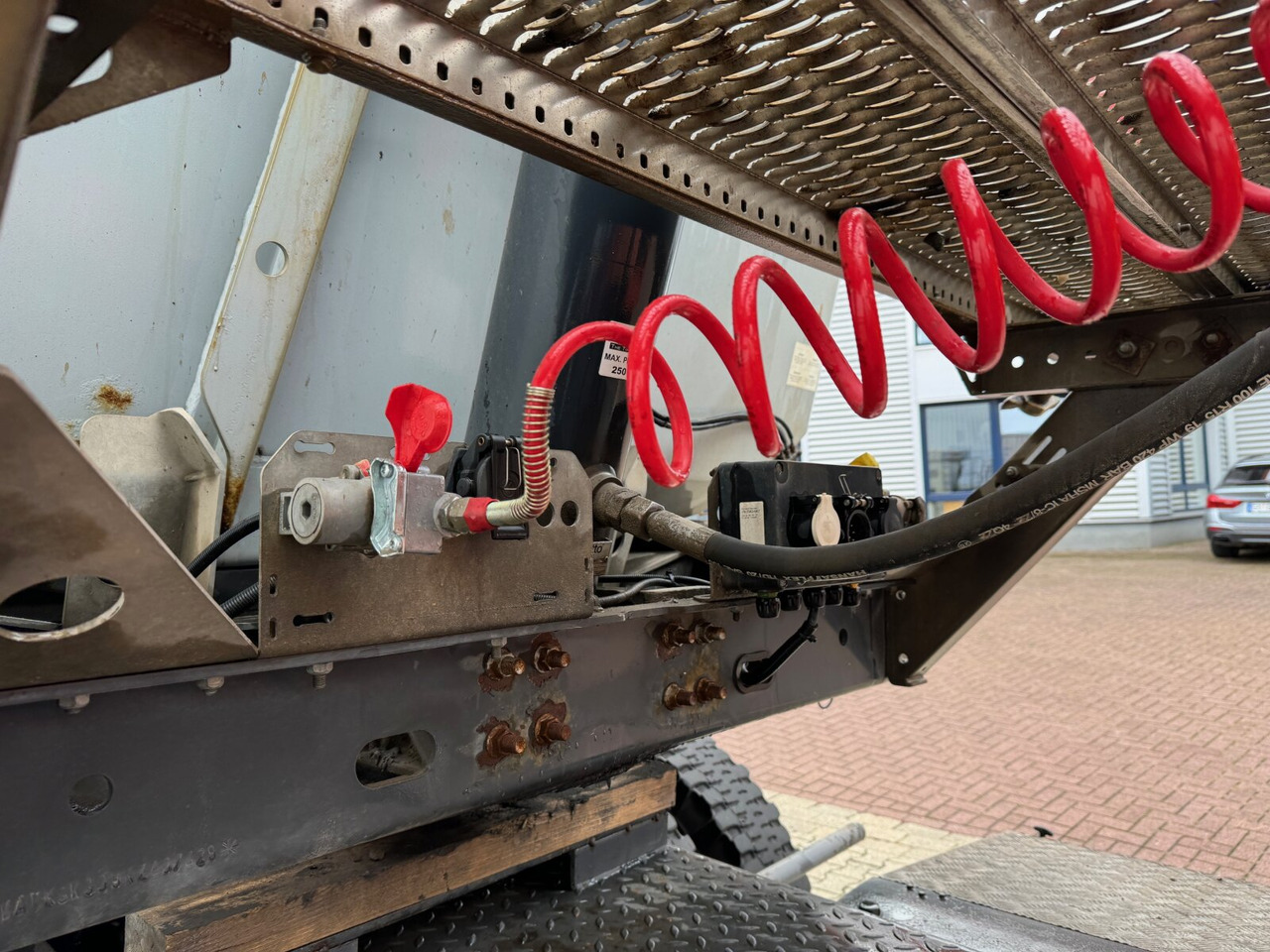 Schwarzmüller K-Serie Kippauflieger K-Serie Kippauflieger, Stahlmulde ca. 27m³, Liftachse - Poluprikolica: slika 4 Schwarzmüller K-Serie Kippauflieger K-Serie Kippauflieger, Stahlmulde ca. 27m³, Liftachse - Poluprikolica: slika 4