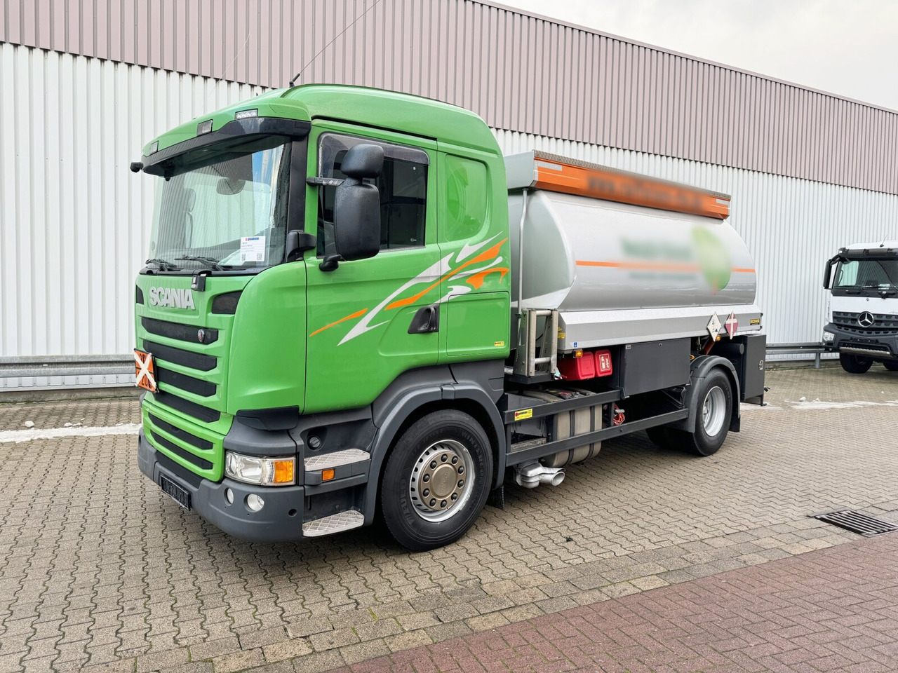 R450 4x2 R450 4x2, Retarder, ADR, Rohr Tank, ca. 14400l - Kamion cisterna: slika 1 R450 4x2 R450 4x2, Retarder, ADR, Rohr Tank, ca. 14400l - Kamion cisterna: slika 1