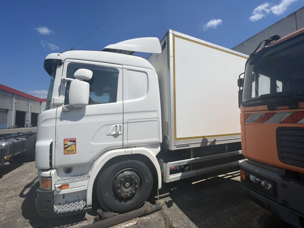 Scania G420 6x2, ERSATZTEILSPENDER! G420 6x2, Liftachse, Hiab LBW, Motor defekt! - Kamion sa zatvorenim sandukom: slika 2 Scania G420 6x2, ERSATZTEILSPENDER! G420 6x2, Liftachse, Hiab LBW, Motor defekt! - Kamion sa zatvorenim sandukom: slika 2