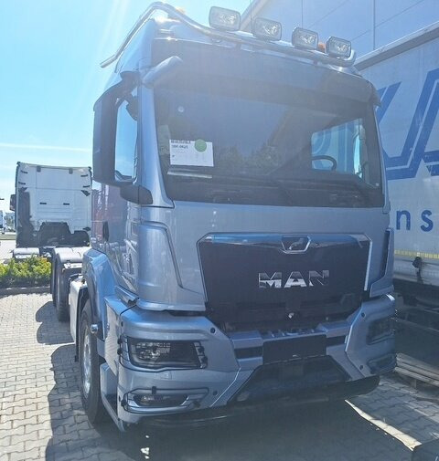 MAN TGS 33.520 6x4 BL SA TGS 33.520 6x4 BL SA, Retarder, LED, Navi, Nebenantrieb - Tegljač: slika 2 MAN TGS 33.520 6x4 BL SA TGS 33.520 6x4 BL SA, Retarder, LED, Navi, Nebenantrieb - Tegljač: slika 2