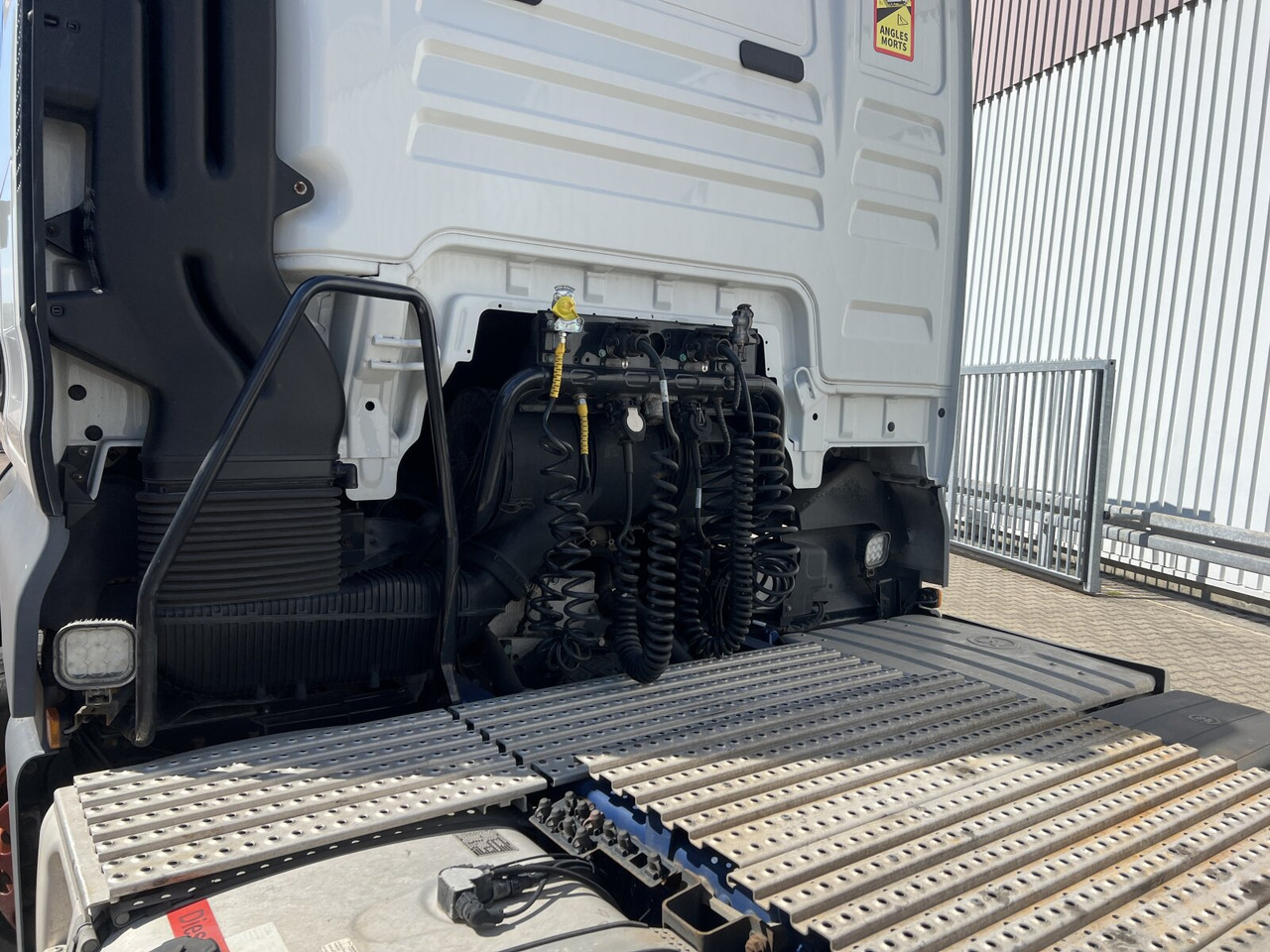 MAN TGX 26.500 6X2/4 BLS TGX 26.500 6X2/4 BLS, Intarder, Vorlauflenk-/lift, XXL-Fahrerhaus, 70t - Tegljač: slika 2 MAN TGX 26.500 6X2/4 BLS TGX 26.500 6X2/4 BLS, Intarder, Vorlauflenk-/lift, XXL-Fahrerhaus, 70t - Tegljač: slika 2