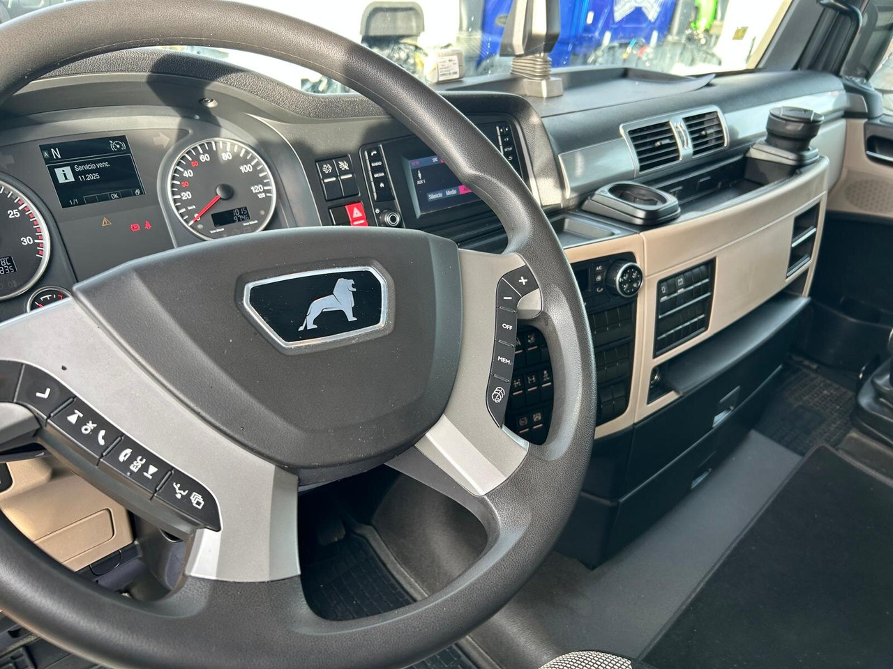 MAN TGX 33.580 6x4 BB TGX 33.580 6x4 BB, Intarder, zZGG 150.000kg - Tegljač: slika 2 MAN TGX 33.580 6x4 BB TGX 33.580 6x4 BB, Intarder, zZGG 150.000kg - Tegljač: slika 2