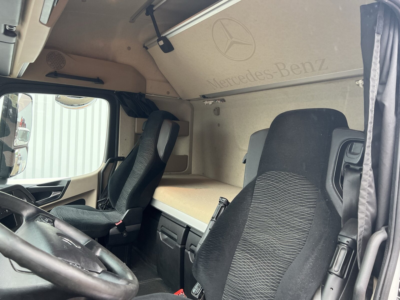 Mercedes-Benz Actros 1842 LS 4x2 Actros 1842 LS 4x2, 6x VORHANDEN - Tegljač: slika 4 Mercedes-Benz Actros 1842 LS 4x2 Actros 1842 LS 4x2, 6x VORHANDEN - Tegljač: slika 4