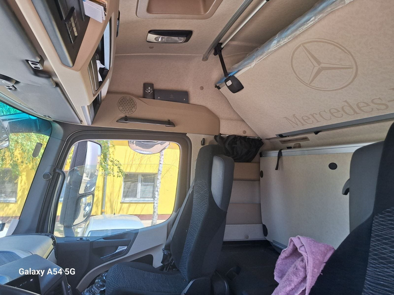 Mercedes-Benz Actros 1846 LS 4x2 Actros 1846 LS 4x2 MultimediaCockpit, StreamSpace, ADR - Tegljač: slika 5 Mercedes-Benz Actros 1846 LS 4x2 Actros 1846 LS 4x2 MultimediaCockpit, StreamSpace, ADR - Tegljač: slika 5