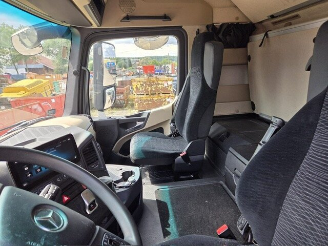 Mercedes-Benz Actros 1846 LS 4x2 Actros 1846 LS 4x2 MultimediaCockpit, StreamSpace, ADR - Tegljač: slika 3 Mercedes-Benz Actros 1846 LS 4x2 Actros 1846 LS 4x2 MultimediaCockpit, StreamSpace, ADR - Tegljač: slika 3