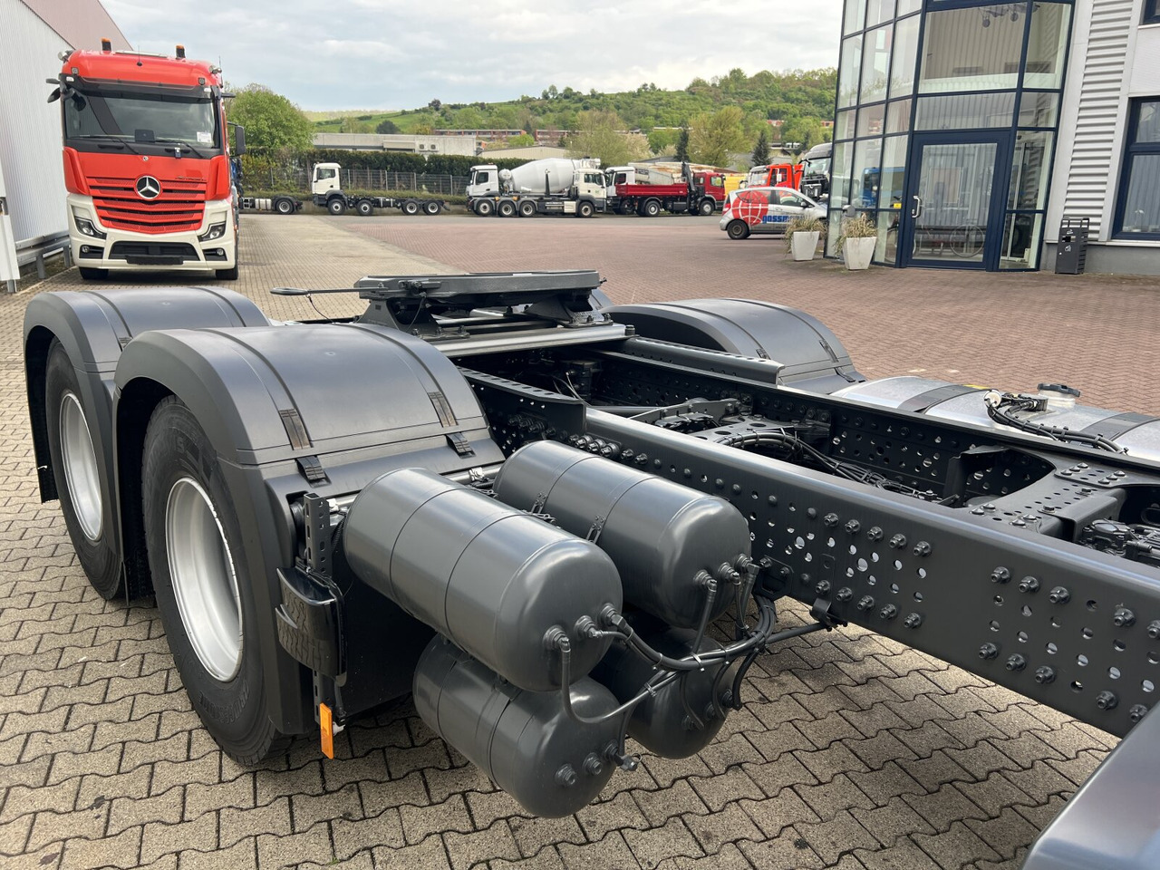 Mercedes-Benz Arocs 2653 LS 6x4 Arocs 2653 LS 6x4, Retarder, MirrorCam, MultimediaCockpit, Navi, LED - Tegljač: slika 3 Mercedes-Benz Arocs 2653 LS 6x4 Arocs 2653 LS 6x4, Retarder, MirrorCam, MultimediaCockpit, Navi, LED - Tegljač: slika 3