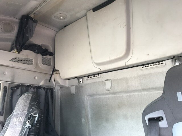 Stralis AS440S45 T/P 4x2 ONLY FOR SPAREPARTS!!! Stralis AS440S45 T/P 4x2 ActiveSpace - Tegljač: slika 3 Stralis AS440S45 T/P 4x2 ONLY FOR SPAREPARTS!!! Stralis AS440S45 T/P 4x2 ActiveSpace - Tegljač: slika 3