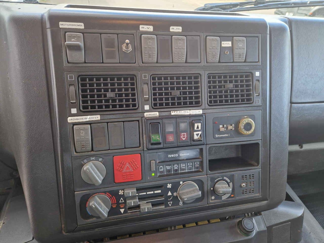 Istovarivač Trakker 190E350 4x4 Trakker 190E350 4x4, Meiller-Kipper, Winterdienstausstattung: slika 15