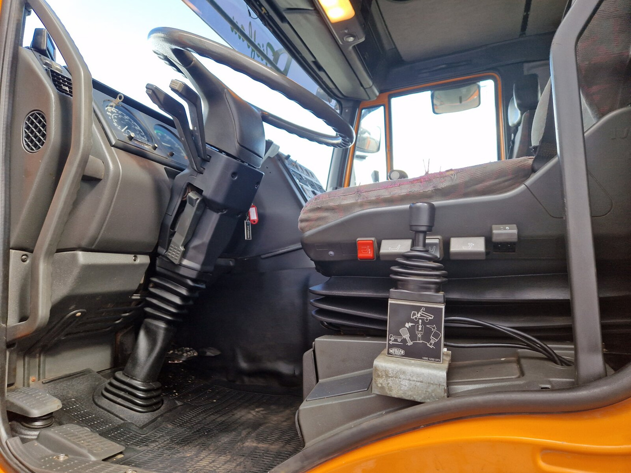 Istovarivač Trakker 190E350 4x4 Trakker 190E350 4x4, Meiller-Kipper, Winterdienstausstattung: slika 12