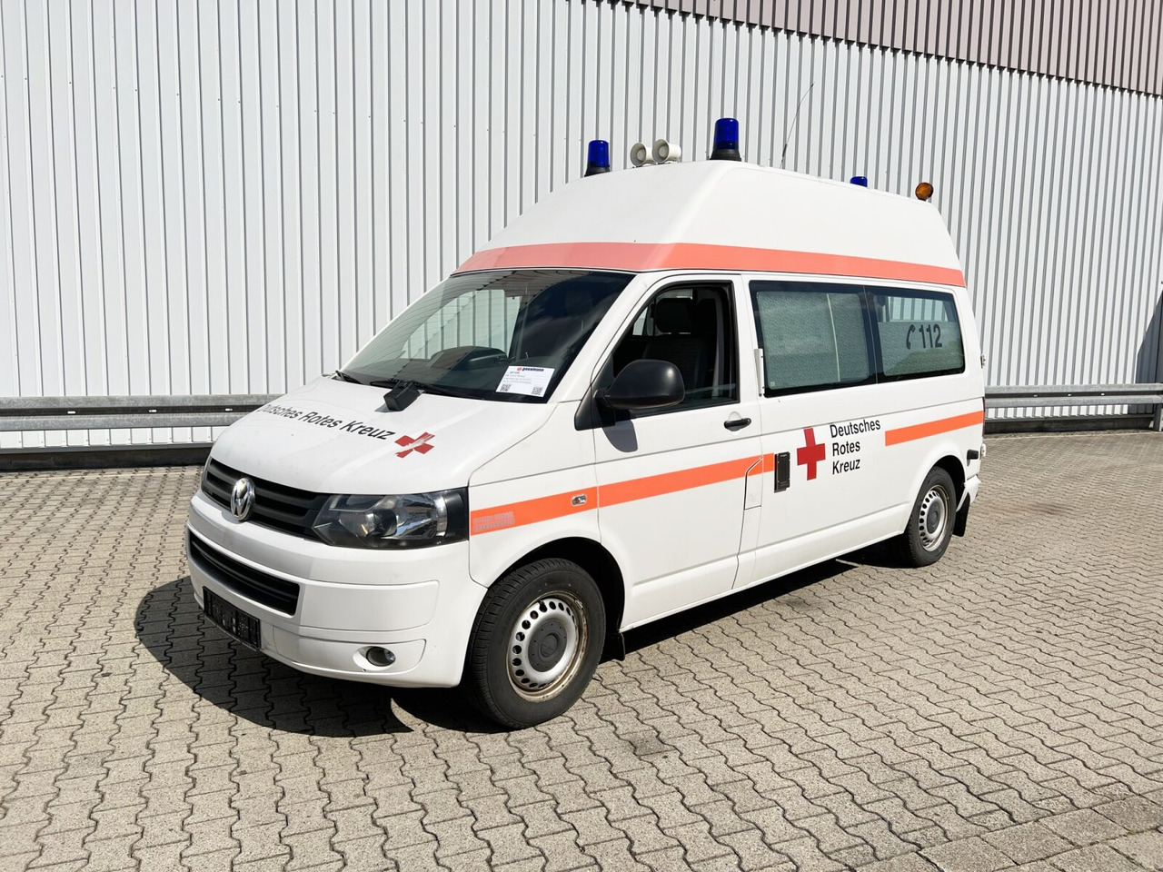 Volkswagen T5 2.0 TDI 4x2 T5 2.0 TDI 4x2, Krankenwagen - Vozilo hitne pomoći: slika 1 Volkswagen T5 2.0 TDI 4x2 T5 2.0 TDI 4x2, Krankenwagen - Vozilo hitne pomoći: slika 1