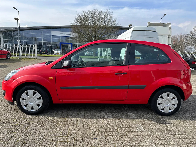 Ford Fiesta TDCi 1.4 + AIRCO + CARPLAY + REAR CAMERA + 194.511 KM - Hečbek: slika 2 Ford Fiesta TDCi 1.4 + AIRCO + CARPLAY + REAR CAMERA + 194.511 KM - Hečbek: slika 2