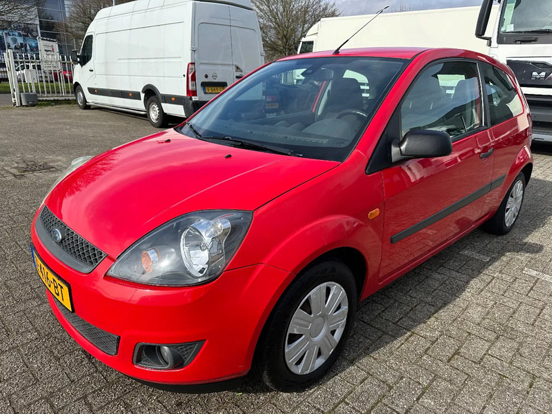 Ford Fiesta TDCi 1.4 + AIRCO + CARPLAY + REAR CAMERA + 194.511 KM - Hečbek: slika 1 Ford Fiesta TDCi 1.4 + AIRCO + CARPLAY + REAR CAMERA + 194.511 KM - Hečbek: slika 1