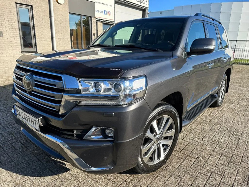 Toyota Land Cruiser V8 LAND CRUISER 200 V8 + CAMERA 360 + FRIDGE + DIESEL + ONLY EXPORT - SUV: slika 1 Toyota Land Cruiser V8 LAND CRUISER 200 V8 + CAMERA 360 + FRIDGE + DIESEL + ONLY EXPORT - SUV: slika 1