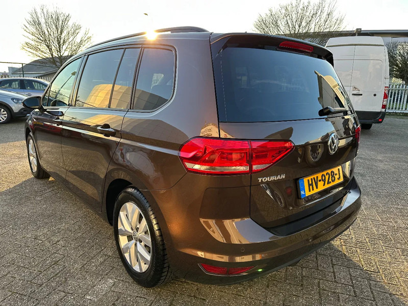 Volkswagen Touran 1.2 TSI COMFORTLINE + APK / TUV + 4 WINTER TYRES WITH RIMS + NAVI + MARGE - Automobil: slika 3 Volkswagen Touran 1.2 TSI COMFORTLINE + APK / TUV + 4 WINTER TYRES WITH RIMS + NAVI + MARGE - Automobil: slika 3
