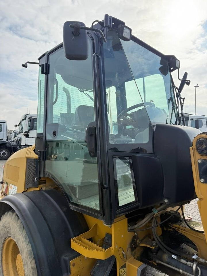 CAT 908 H - Utovarivač točkaš: slika 5 CAT 908 H - Utovarivač točkaš: slika 5