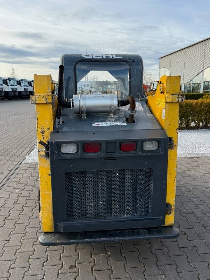 Gehl R 105 - Mini utovarivač: slika 5 Gehl R 105 - Mini utovarivač: slika 5