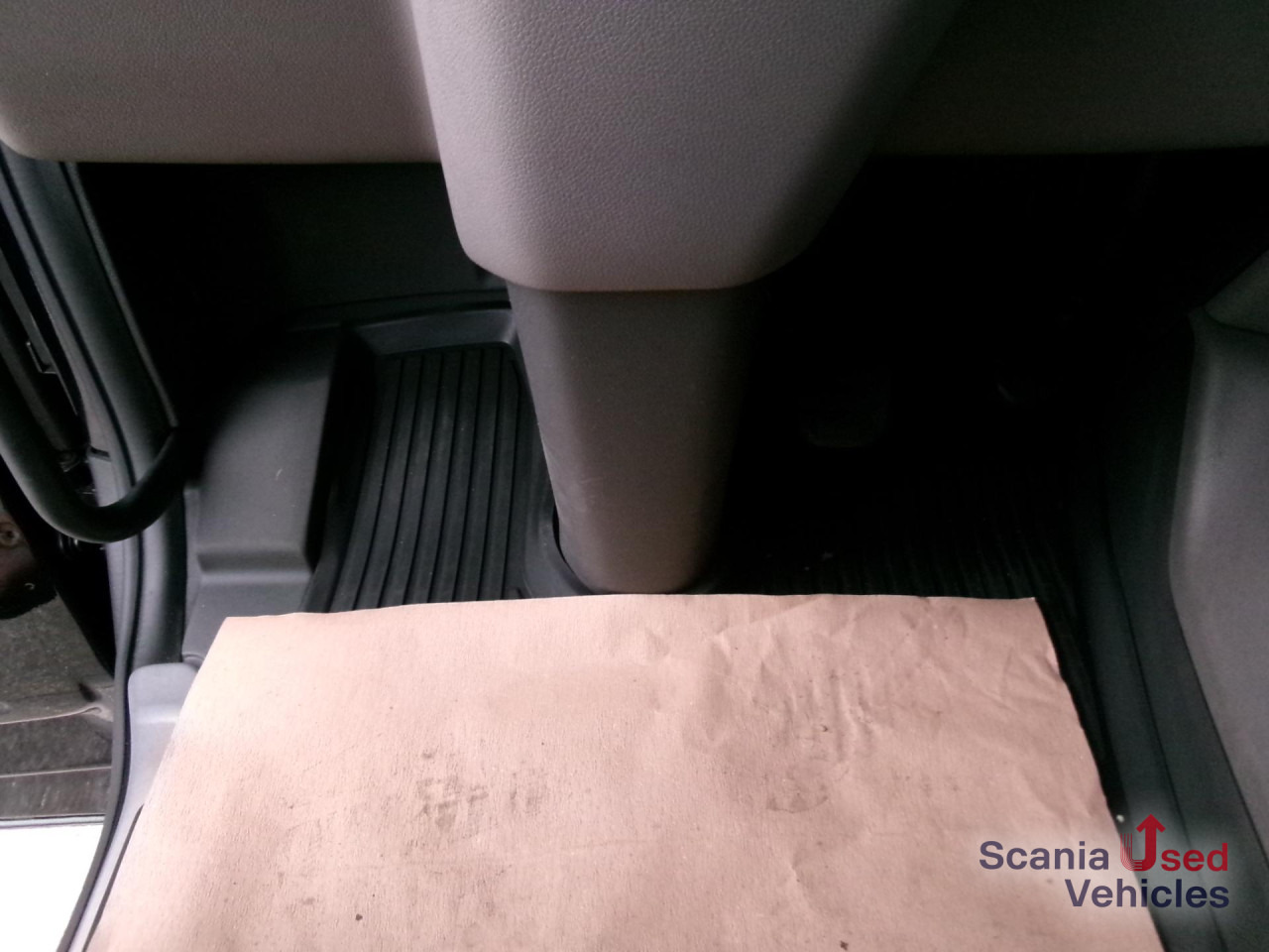 SCANIA R 450 A4x2NA - Tegljač: slika 4 SCANIA R 450 A4x2NA - Tegljač: slika 4