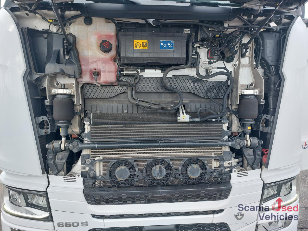 SCANIA S 660 A4x2NB Hydraulik, Vollluftfederung, ADR-FL - Tegljač: slika 5 SCANIA S 660 A4x2NB Hydraulik, Vollluftfederung, ADR-FL - Tegljač: slika 5