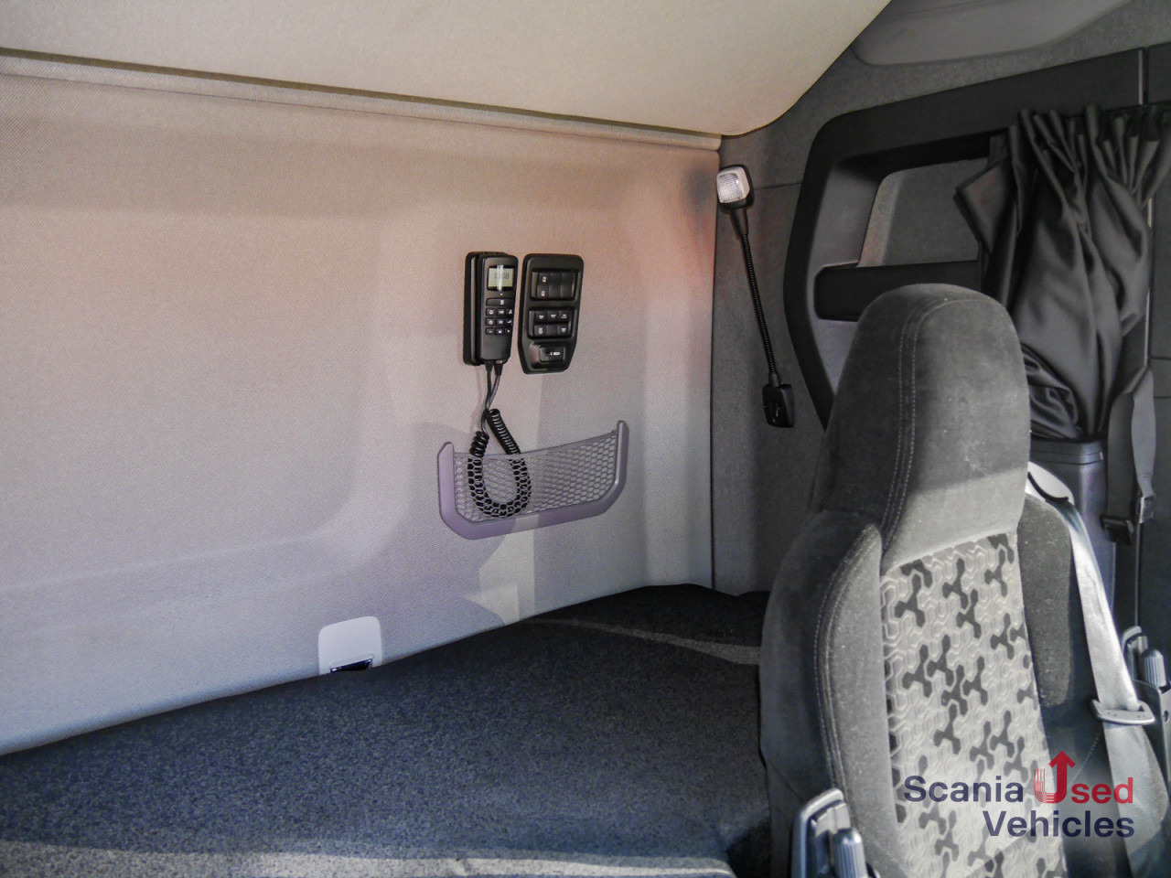 SCANIA R 460 A4x2EB - SUPER - - Tegljač: slika 2 SCANIA R 460 A4x2EB - SUPER - - Tegljač: slika 2