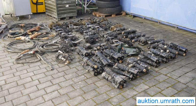 NVA / Russische Armee Fasspumpen MBI-3A 12 bis 24 Volt 90 Stück Rarität für  / - Sammler - Instrument/ Oprema: slika 1 NVA / Russische Armee Fasspumpen MBI-3A 12 bis 24 Volt 90 Stück Rarität für  / - Sammler - Instrument/ Oprema: slika 1