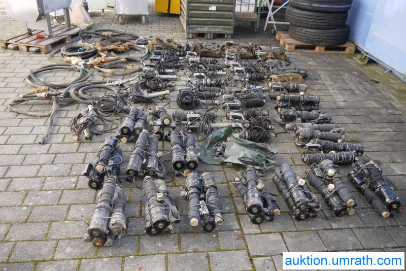 NVA / Russische Armee Fasspumpen MBI-3A 12 bis 24 Volt 90 Stück Rarität für  / - Sammler - Instrument/ Oprema: slika 2 NVA / Russische Armee Fasspumpen MBI-3A 12 bis 24 Volt 90 Stück Rarität für  / - Sammler - Instrument/ Oprema: slika 2