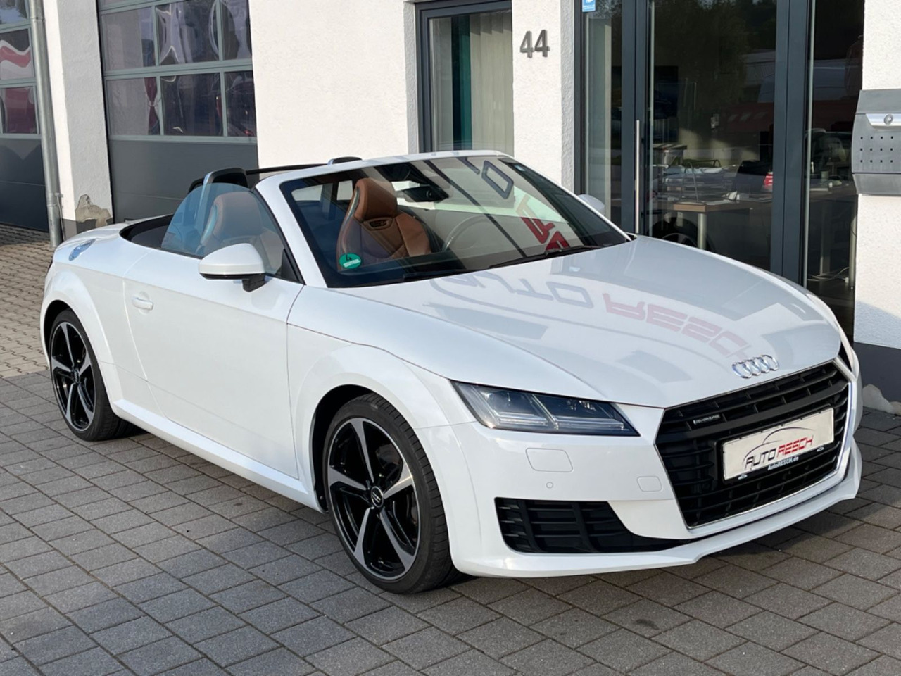 Audi TT Roadster 2.0 TFSI quattro - Automobil: slika 4 Audi TT Roadster 2.0 TFSI quattro - Automobil: slika 4