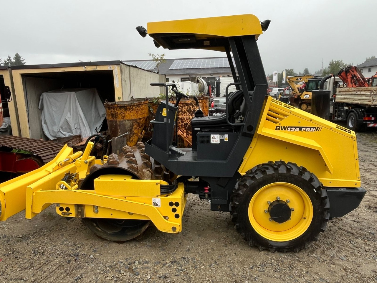 BOMAG Walzenzug BW 124 PDH-4 Planierschild 100 Bstd. - Kompaktor: slika 4 BOMAG Walzenzug BW 124 PDH-4 Planierschild 100 Bstd. - Kompaktor: slika 4