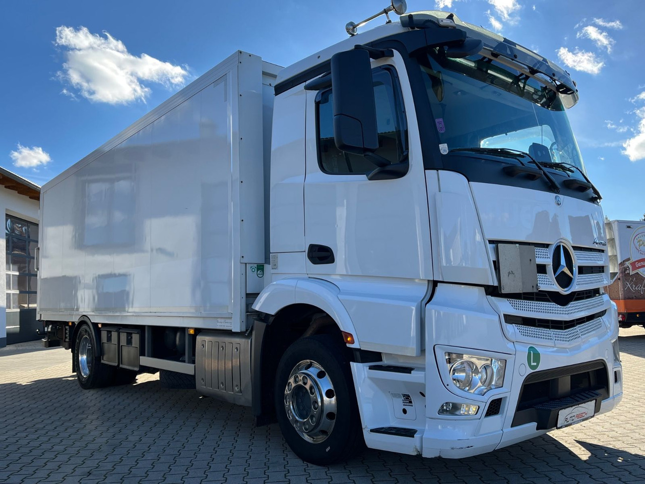 Mercedes-Benz Antos 1836 Klappwand Getränkekoffer beheizt - Kamion za prevoz boca: slika 4 Mercedes-Benz Antos 1836 Klappwand Getränkekoffer beheizt - Kamion za prevoz boca: slika 4