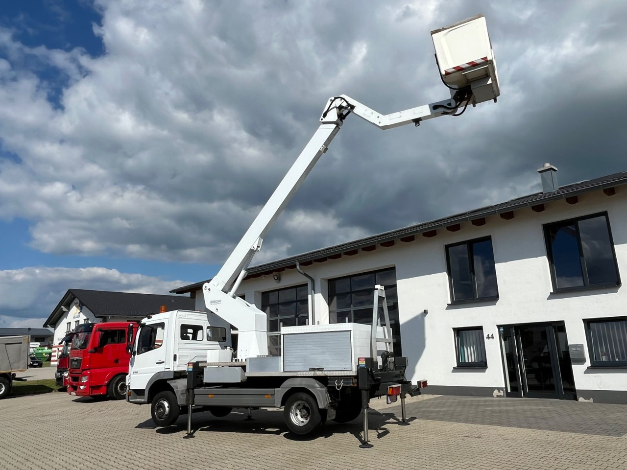 Mercedes-Benz Atego 816 ESDA TG 1800 Steiger 1000V isoliert - Vazdušna platforma montirana na kamion: slika 2 Mercedes-Benz Atego 816 ESDA TG 1800 Steiger 1000V isoliert - Vazdušna platforma montirana na kamion: slika 2