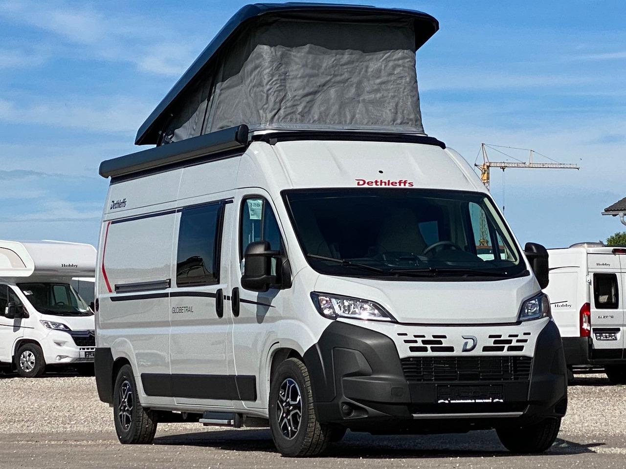 Dethleffs Globetrail 600 DS *2025*Automatik,Aufstelldach - Kamp kombi: slika 1 Dethleffs Globetrail 600 DS *2025*Automatik,Aufstelldach - Kamp kombi: slika 1