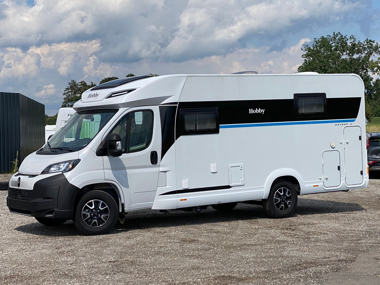 Hobby OnTour C 700 GQ MJ25/MARKISE/RFK/SAFETY-PAKET - Poluintegrisani kamper: slika 3 Hobby OnTour C 700 GQ MJ25/MARKISE/RFK/SAFETY-PAKET - Poluintegrisani kamper: slika 3