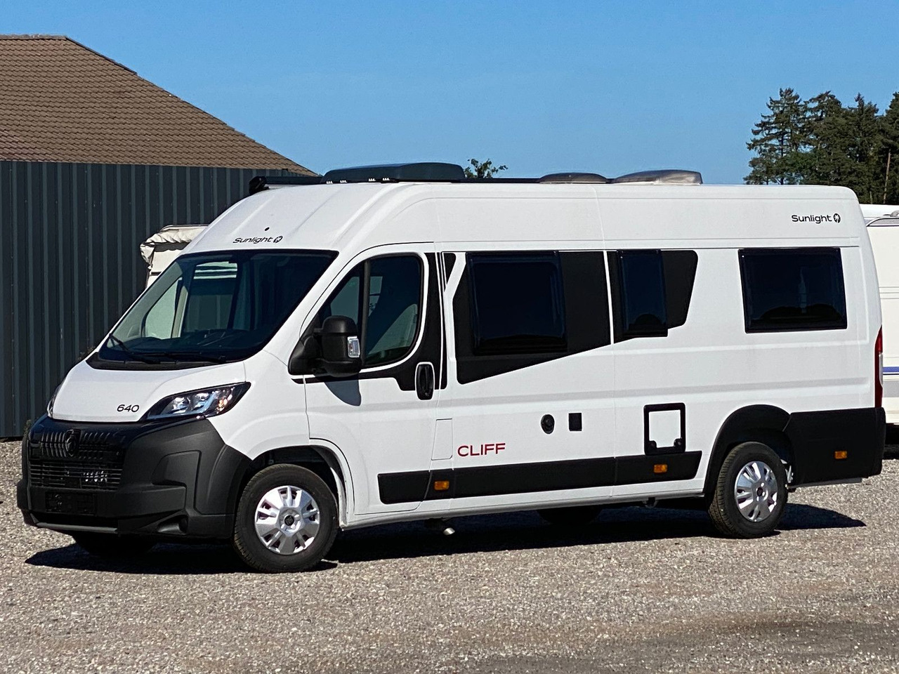 Sunlight Cliff 640 mit Längsbetten,Modell 25 - Kamp kombi: slika 4 Sunlight Cliff 640 mit Längsbetten,Modell 25 - Kamp kombi: slika 4