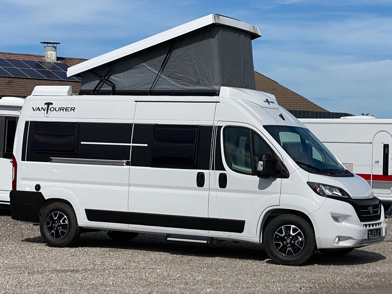 VANTourer 600 D 180PS, mit Aufstelldach,10 Zoll Fiat Navi - Kamp kombi: slika 1 VANTourer 600 D 180PS, mit Aufstelldach,10 Zoll Fiat Navi - Kamp kombi: slika 1