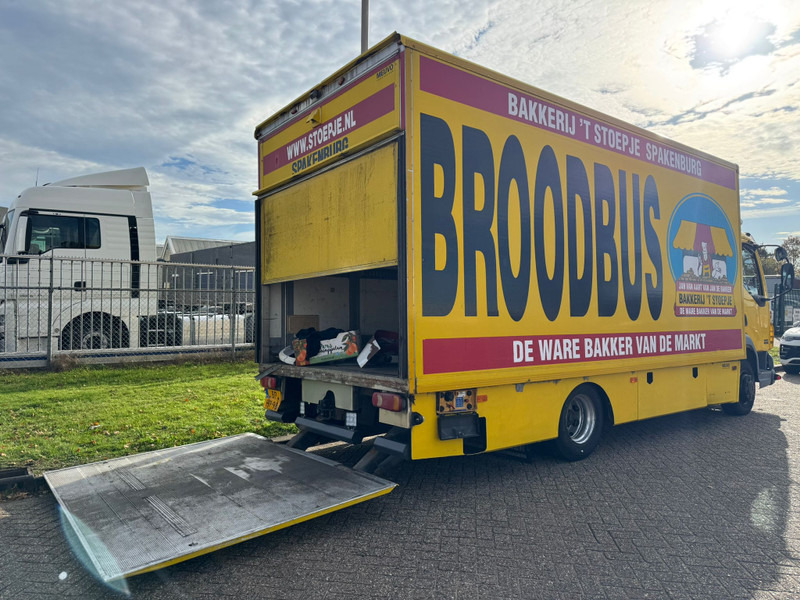 DAF LF 45.180 / Manual / Tail Lift / NL Truck - Kamion sa zatvorenim sandukom: slika 3 DAF LF 45.180 / Manual / Tail Lift / NL Truck - Kamion sa zatvorenim sandukom: slika 3