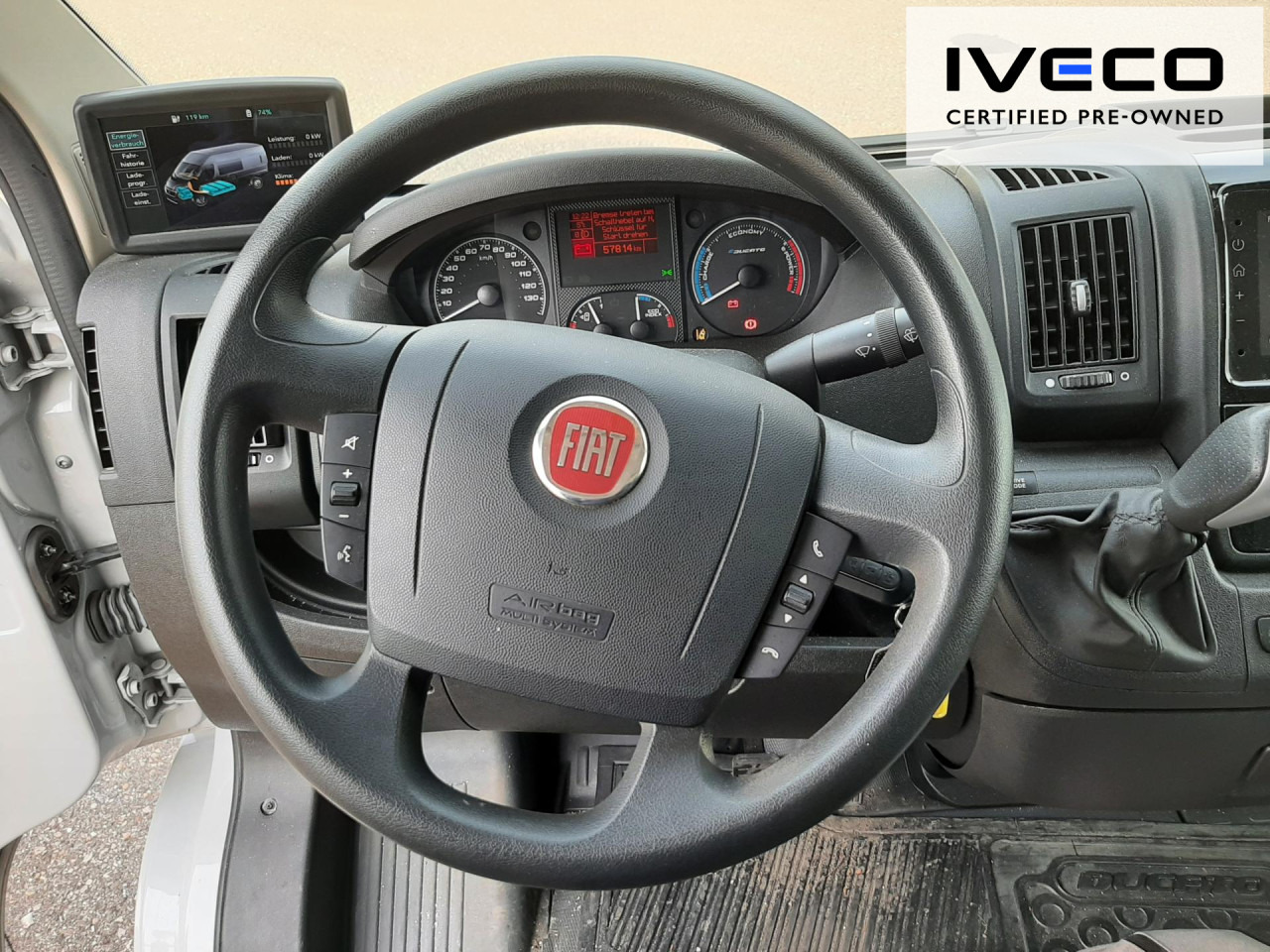FIAT e-Ducato L2H2 teilverglast (47-kWh) - Furgon, Električno dostavno vozilo: slika 4 FIAT e-Ducato L2H2 teilverglast (47-kWh) - Furgon, Električno dostavno vozilo: slika 4