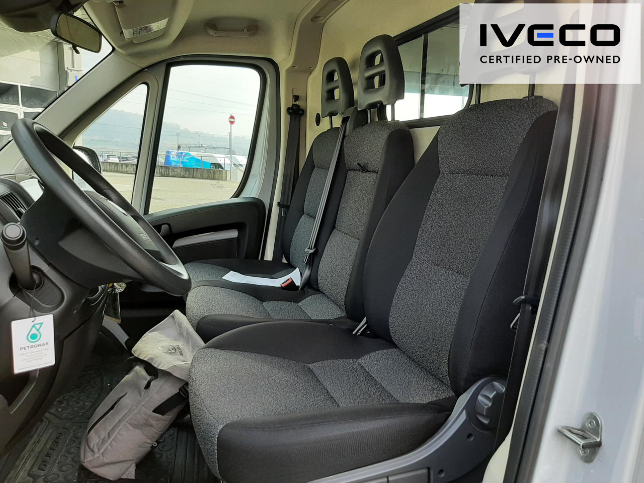 FIAT e-Ducato L2H2 teilverglast (47-kWh) - Furgon, Električno dostavno vozilo: slika 3 FIAT e-Ducato L2H2 teilverglast (47-kWh) - Furgon, Električno dostavno vozilo: slika 3