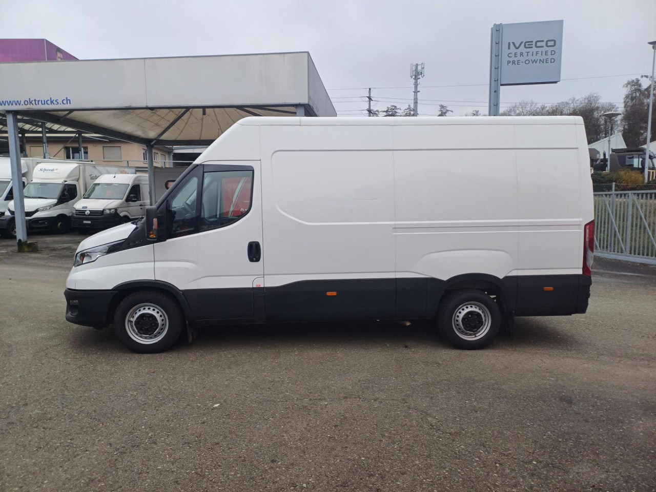 IVECO Daily 35S16V Euro6 Klima ZV - Furgon: slika 4 IVECO Daily 35S16V Euro6 Klima ZV - Furgon: slika 4